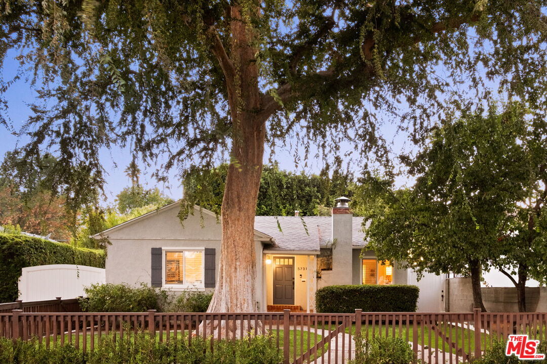 Property Photo: 5731 Vista Del Monte Ave CA 91411