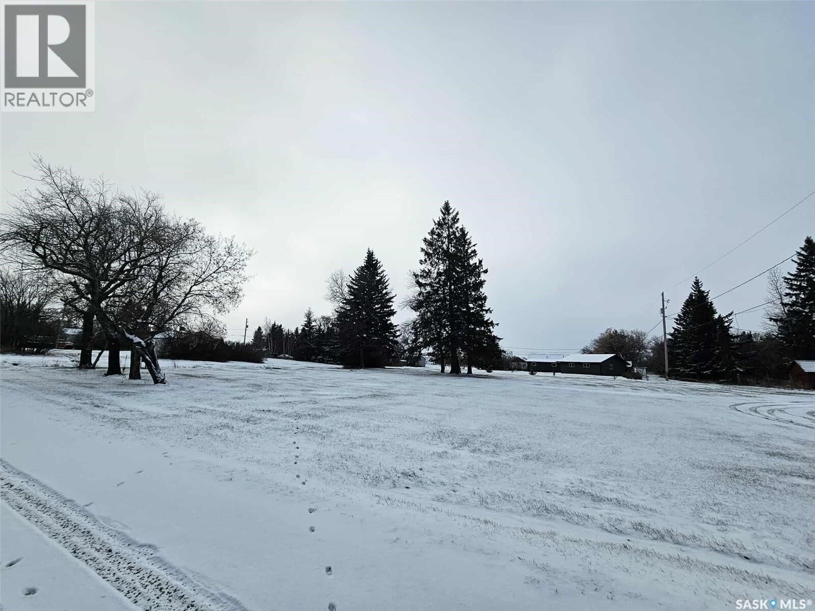 Property Photo:  16 & 17 18 3rd Street  SK S0A 3T0 