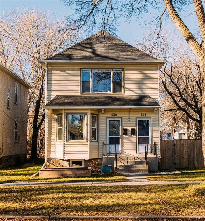 626 Greenwood Place  Winnipeg MB R3G 2P4 photo