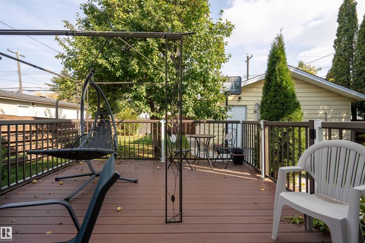 Property Photo:  8721 152 Street NW  AB T5R 1L9 