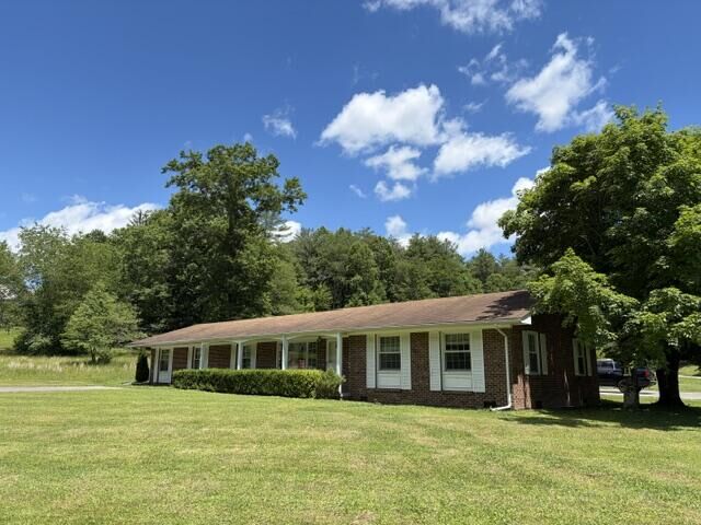 Property Photo:  1806 Webster Rd  WV 26651 