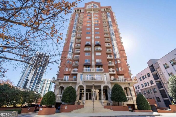 Property Photo:  3435 Kingsboro Road NE  GA 30326 