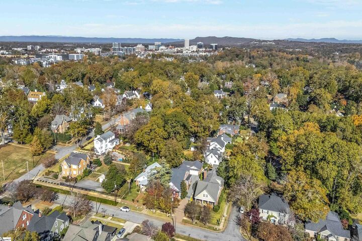 Property Photo:  607 Crescent Avenue  SC 29601 