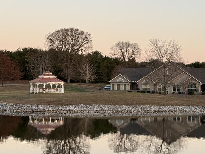 Property Photo:  441 Deer Lake Place  KY 42518 