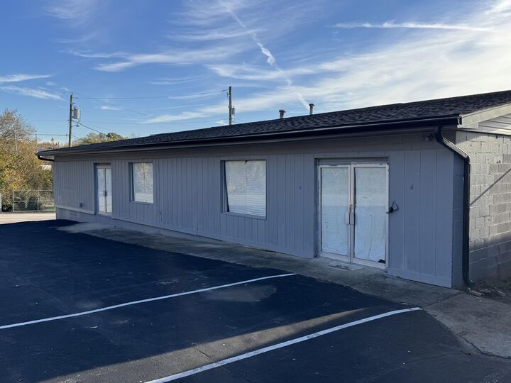 Property Photo: 4976 Old Versailles Road KY 40510