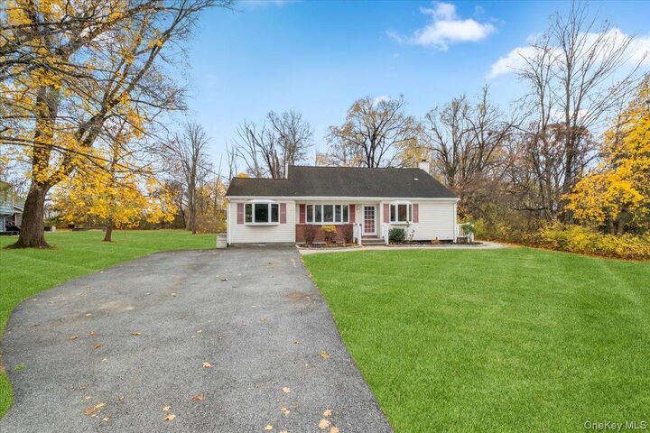 Property Photo:  889 Fox Meadow Road  NY 10598 