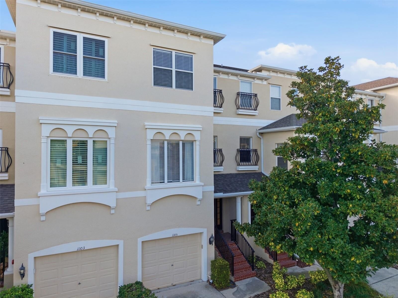 Property Photo: 1105 Venetian Harbor Drive NE FL 33702