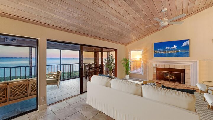 Property Photo: 4535 Bay Club Drive FL 34210