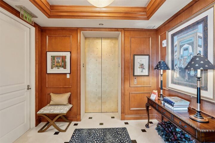 Property Photo:  2050 Benjamin Franklin Drive B704  FL 34236 