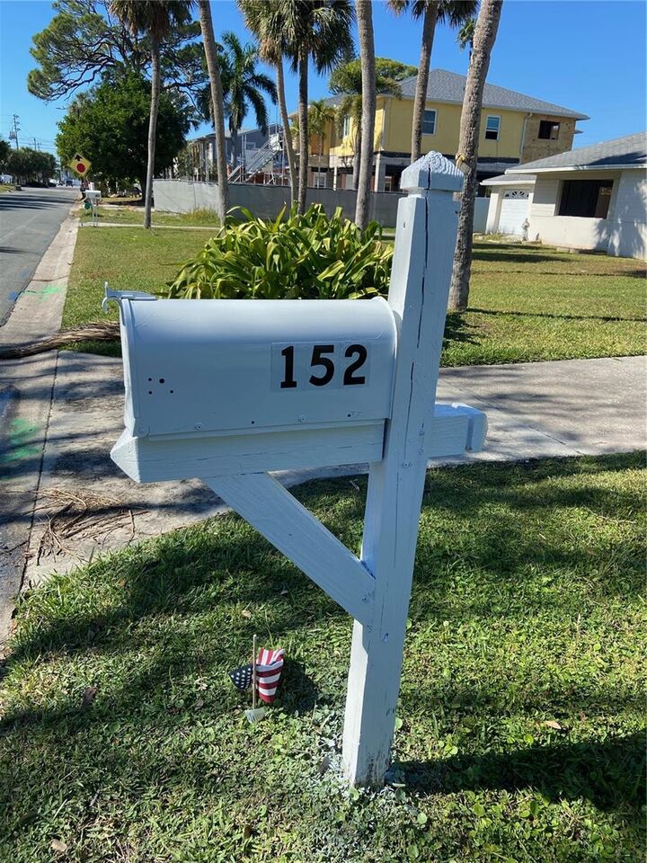 Property Photo: 152 44th Avenue FL 33706