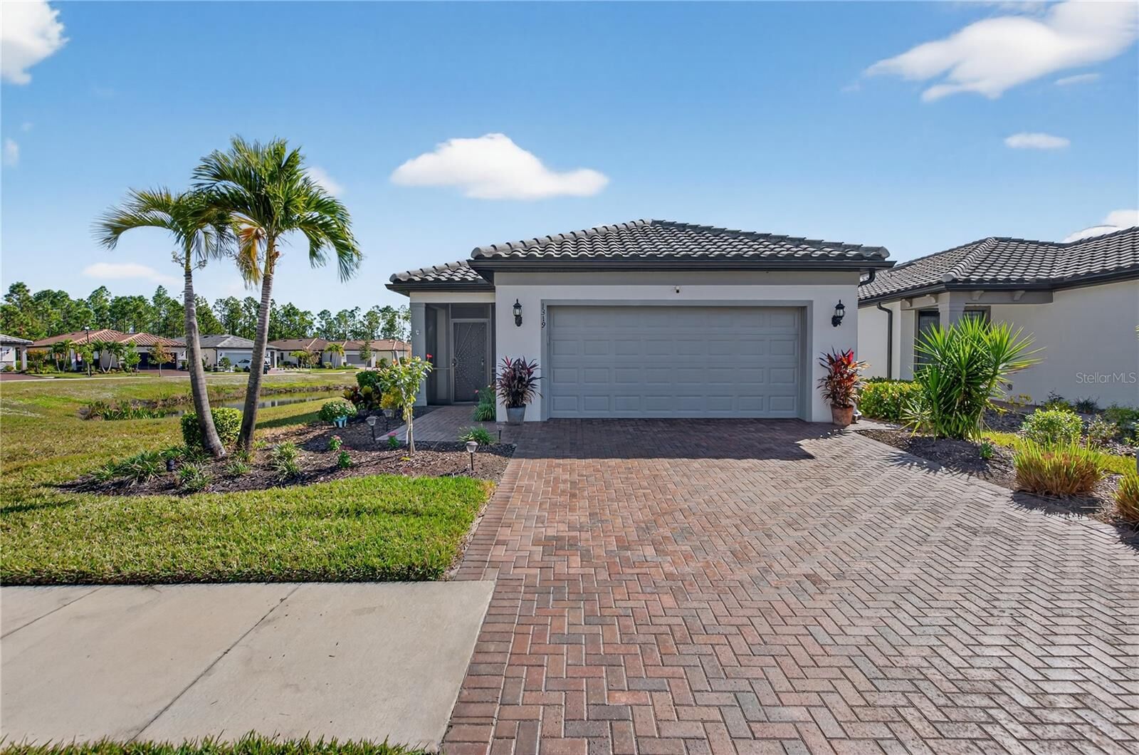 Property Photo:  1319 Raspberry Drive  FL 34289 