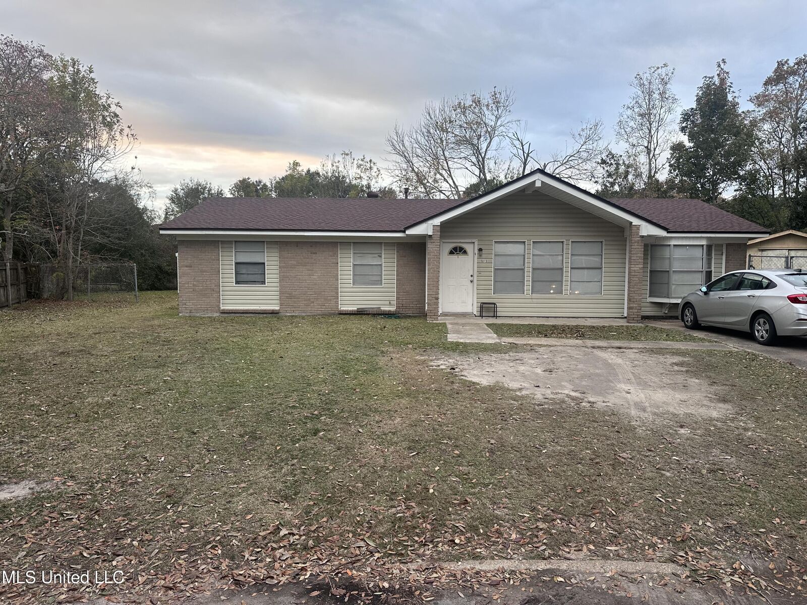 Property Photo:  5013 Cambridge Drive  MS 39581 