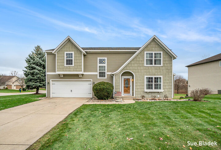Property Photo:  8641 Suntree Drive  MI 49464 