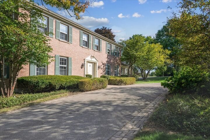 1300 Lake Shore Drive S  Barrington IL 60010 photo