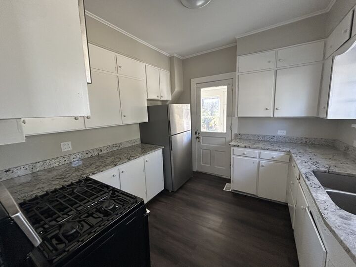 Property Photo: 10509 N Main Street IL 60071