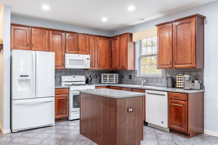 Property Photo: 2566 Rourke Drive IL 60503