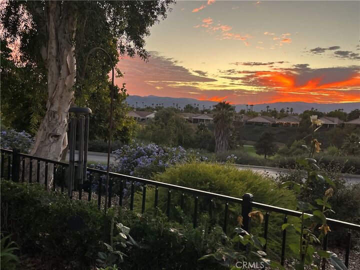 Property Photo:  40083 Corte Lorca  CA 92562 