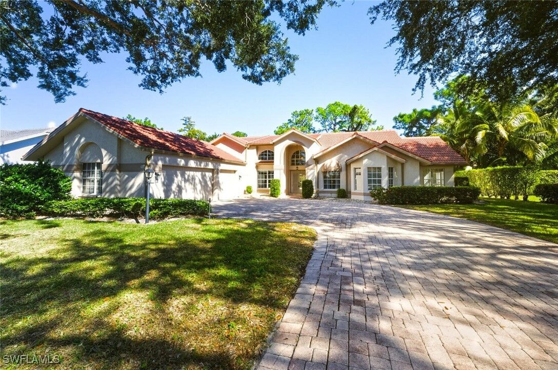 Property Photo: 306 Belville Boulevard FL 34104