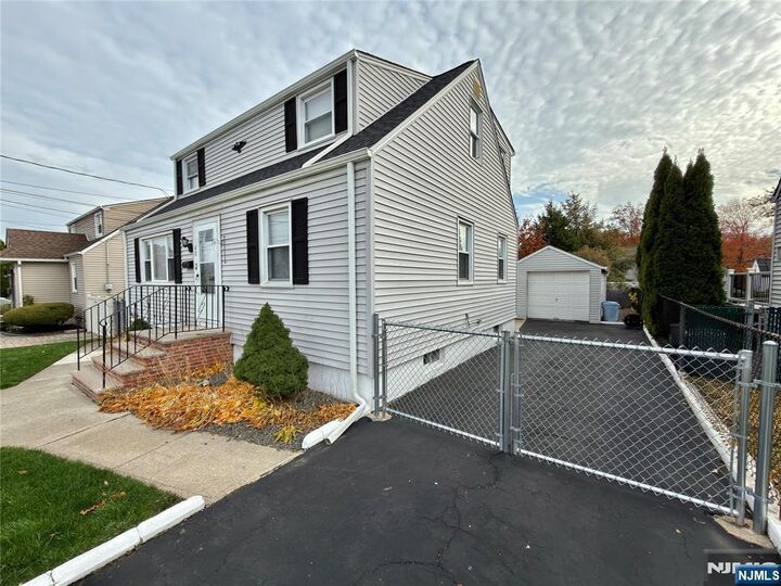 Property Photo:  40 Godwin Avenue  NJ 07407 