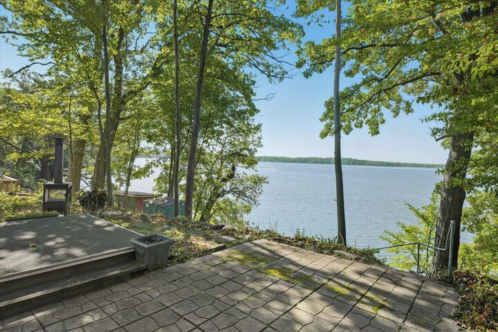 Property Photo:  3083 Lake Shore Ave  MN 55359 