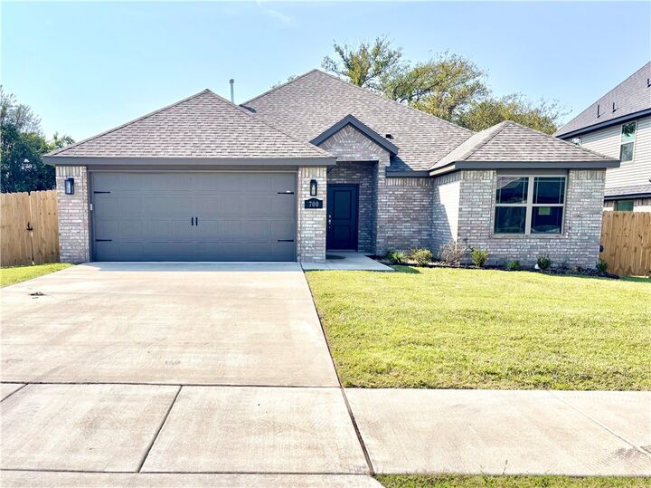 700 W Taylor Street  Siloam Springs AR 72761 photo