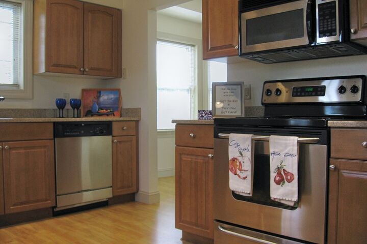 Property Photo:  1 Abbott Lane 7  MA 01742 