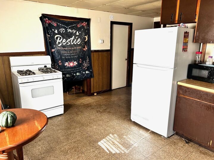 Property Photo: 16 Abbey St MA 01013