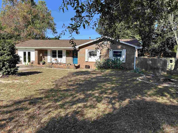 Property Photo: 4570 Sailboat Ln FL 32514