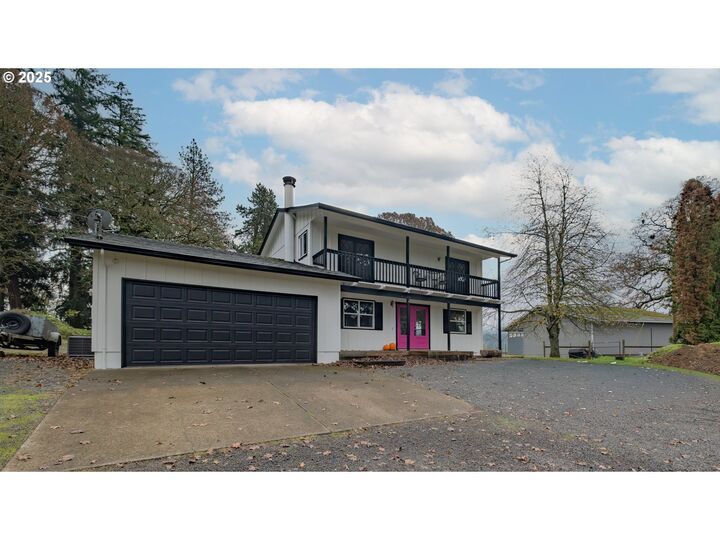 Property Photo: 31095 SW 5th St OR 97355