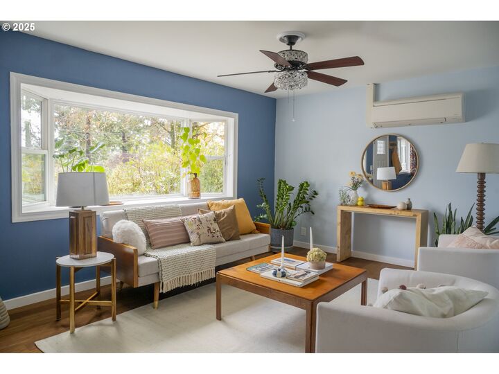 Property Photo: 3203 SE 109th Ave OR 97266