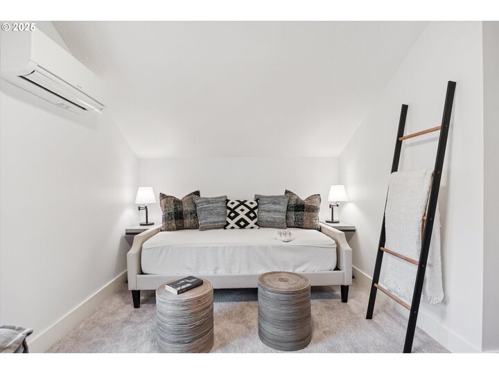 6443 NE 33rd Ave B  Portland OR 97211 photo