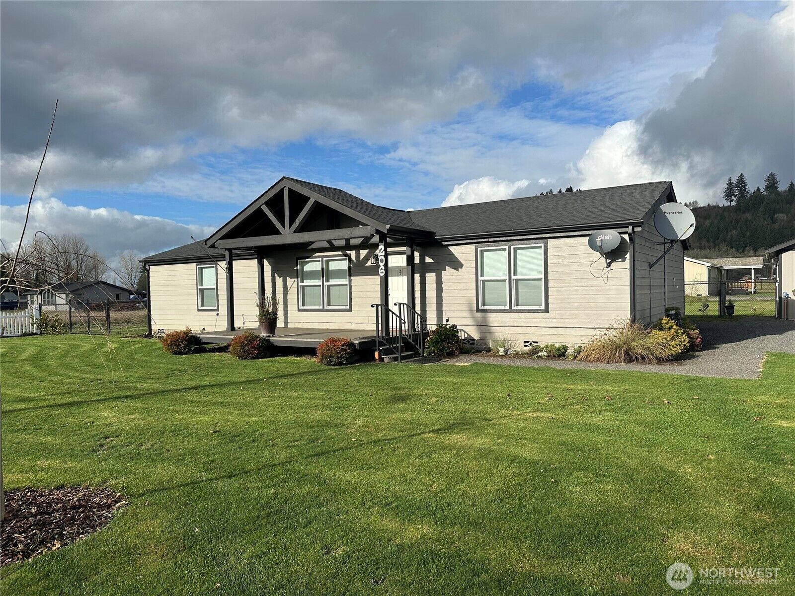 Property Photo:  206  Mossyrock Road W  WA 98564 