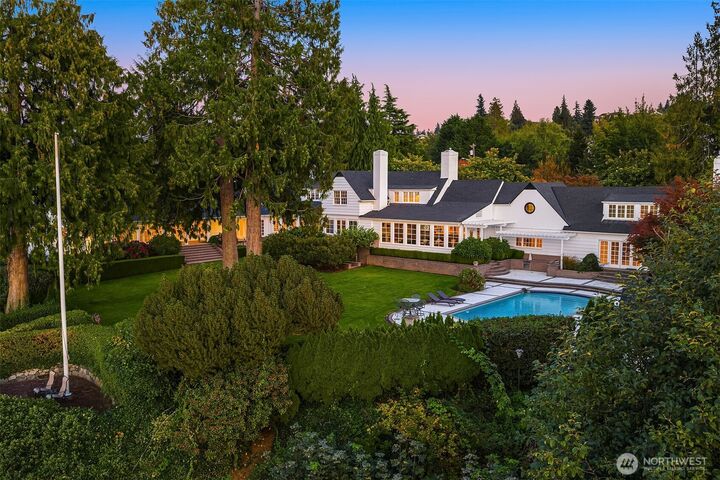 Property Photo:  3727  Shore Avenue  WA 98203 