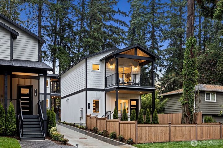 Property Photo:  11218  115th Place NE  WA 98033 