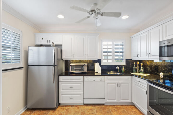 Property Photo:  14 Colonial Club Drive 300  FL 33435 