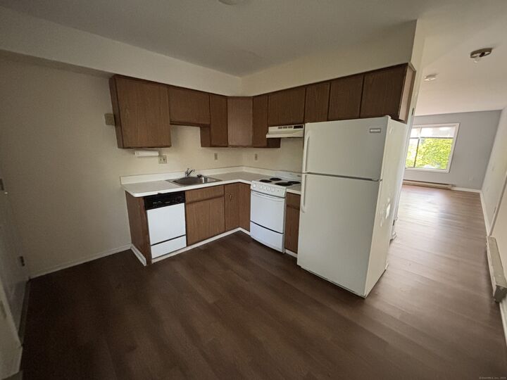 Property Photo:  26 Fairfield Avenue 8B  CT 06854 