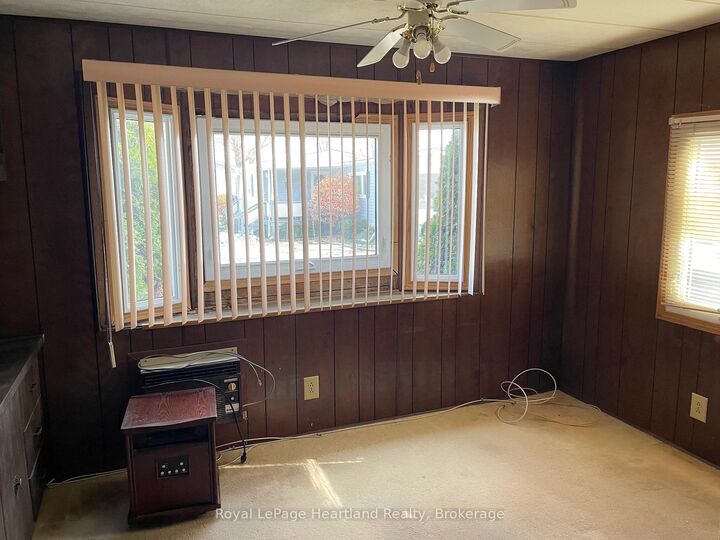 Property Photo:  45 Cherokee Lane  ON N7A 3Y2 