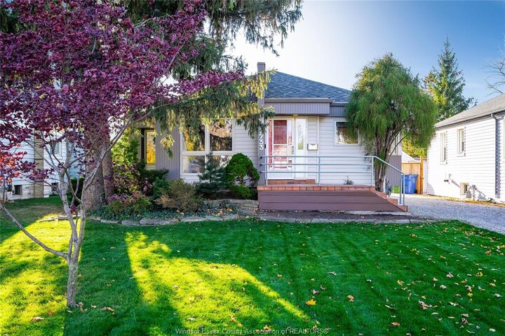 1733 Durham Place  Windsor ON N8W 3A1 photo