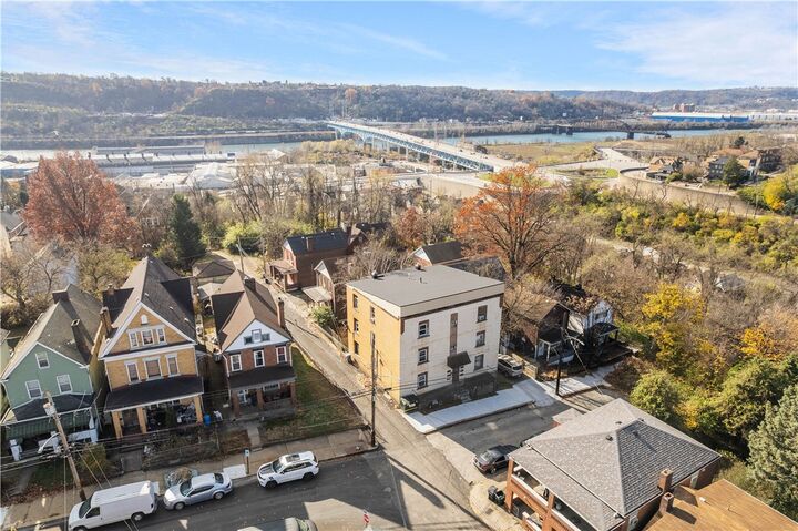 Property Photo:  3 Camp Avenue  PA 15104 