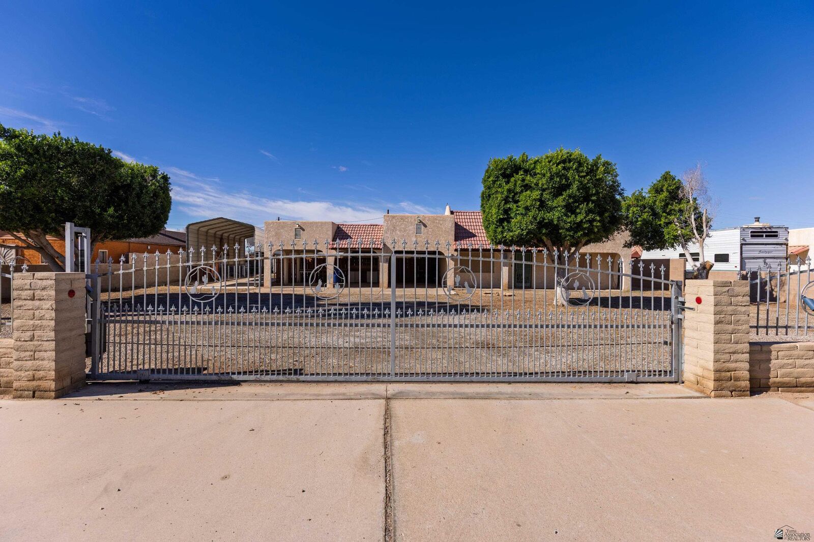 Property Photo: 680 S 20 Ave AZ 85364
