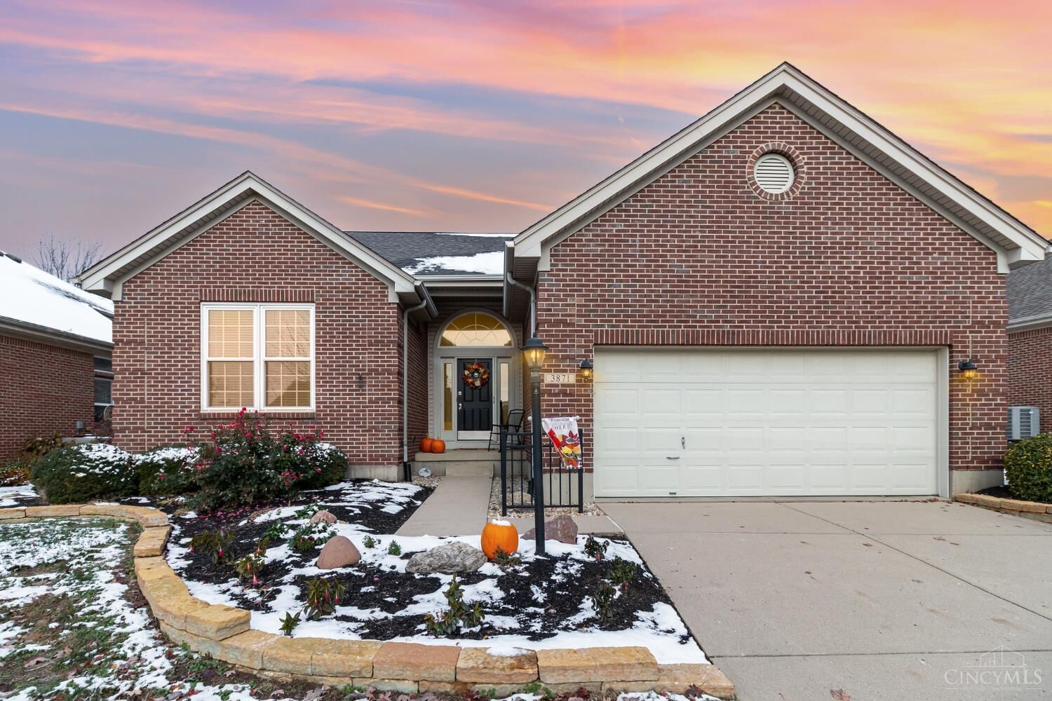 Property Photo:  3871 Heritage Pointe Boulevard  OH 45040 