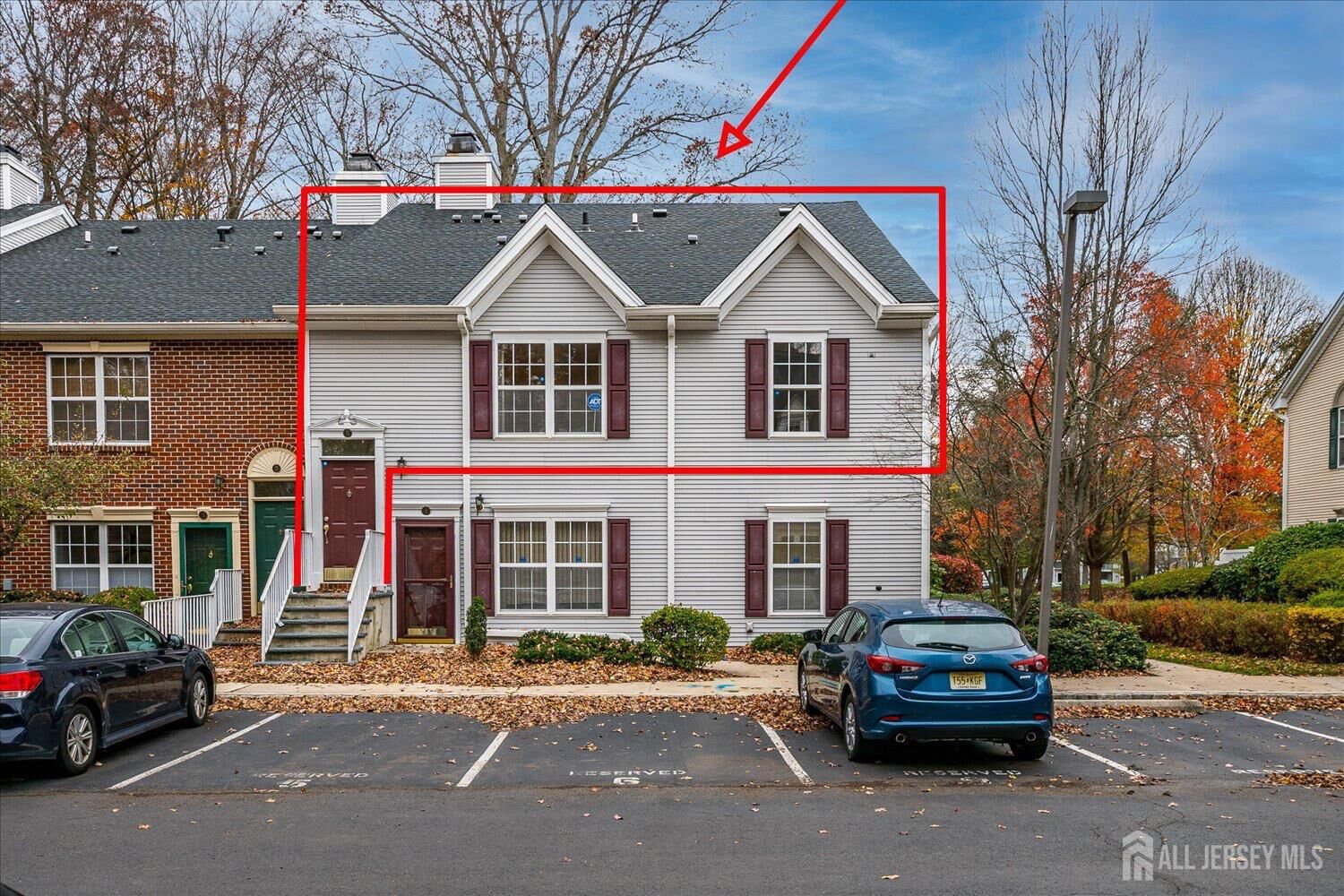 Property Photo:  11 Jay Court  NJ 08536 