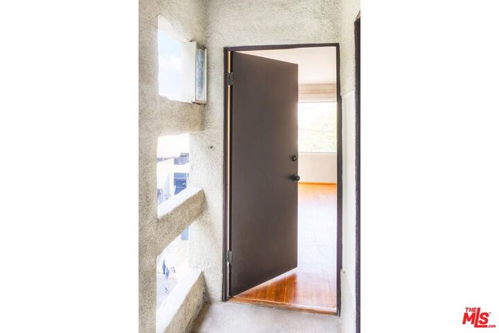 Property Photo:  1830 1/4 Lucile Ave  CA 90026 