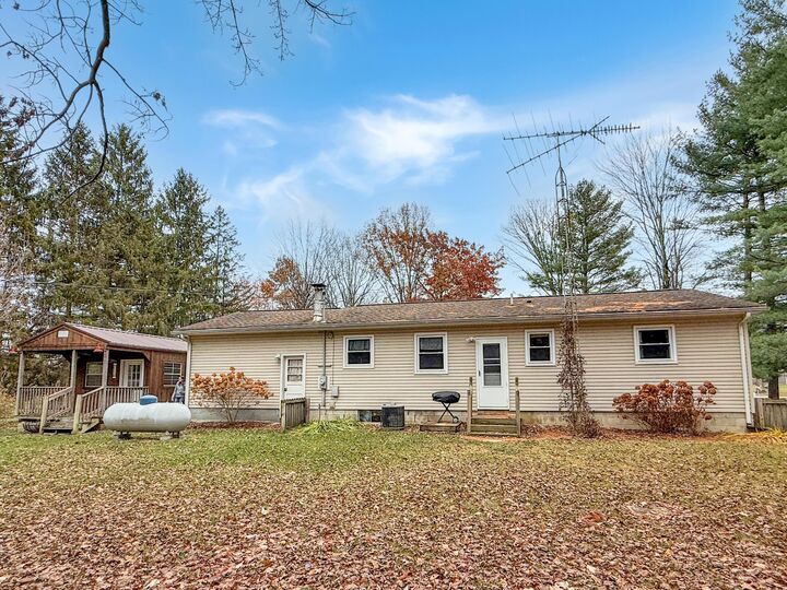 Property Photo:  7376 State Route 19  OH 43338 