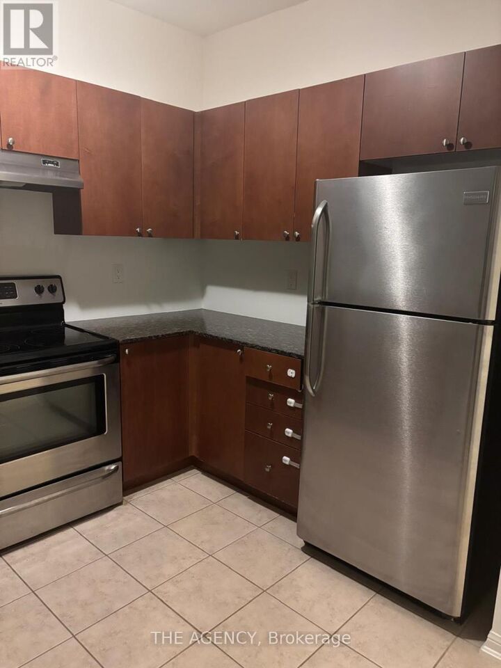 Property Photo:  3 Berkshire Avenue  ON L9Z 0G3 