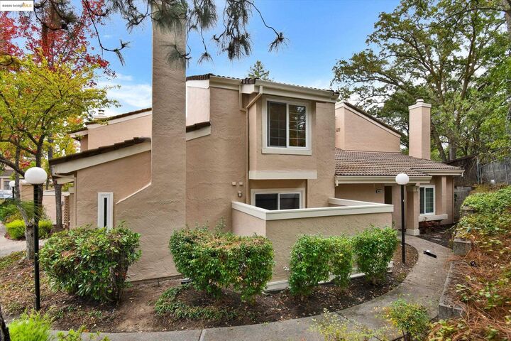 Property Photo:  601 Palomino Dr D  CA 94566 