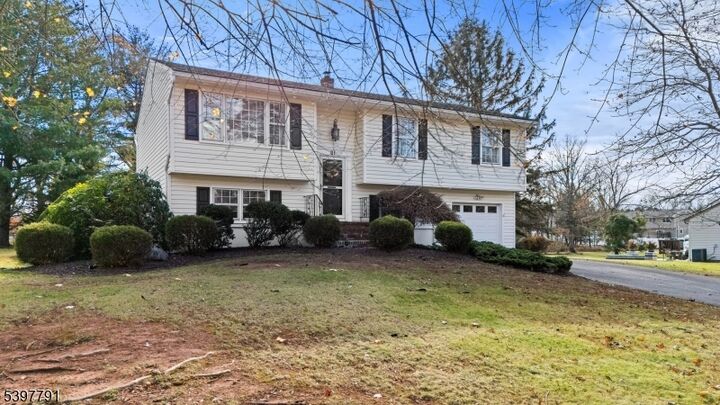 Property Photo:  31 Fox Chase Run  NJ 08844 