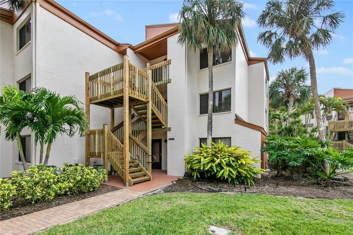 1900 Cove Ii Place 138  Sarasota FL 34242 photo
