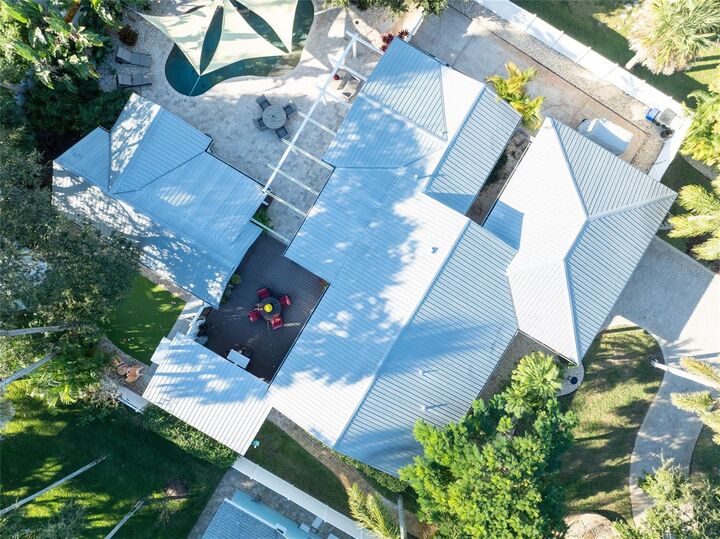 Property Photo: 506 Yupon Avenue FL 32169