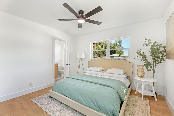 2424 Hamlin Lane  Sarasota FL 34239 photo